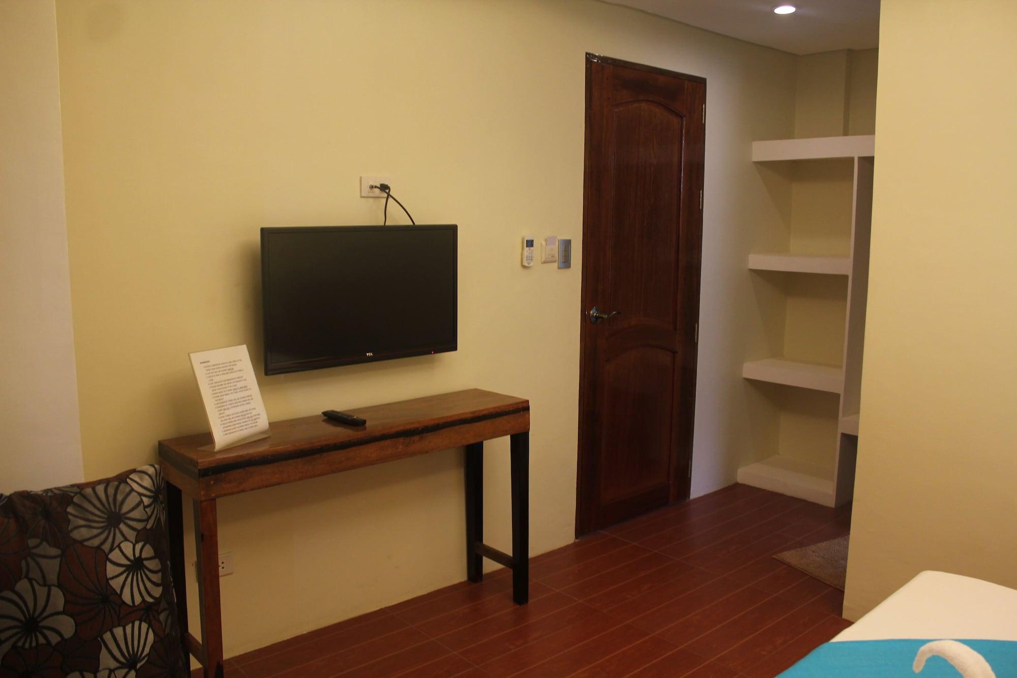 bahay-panuluyan Aqua Travel *