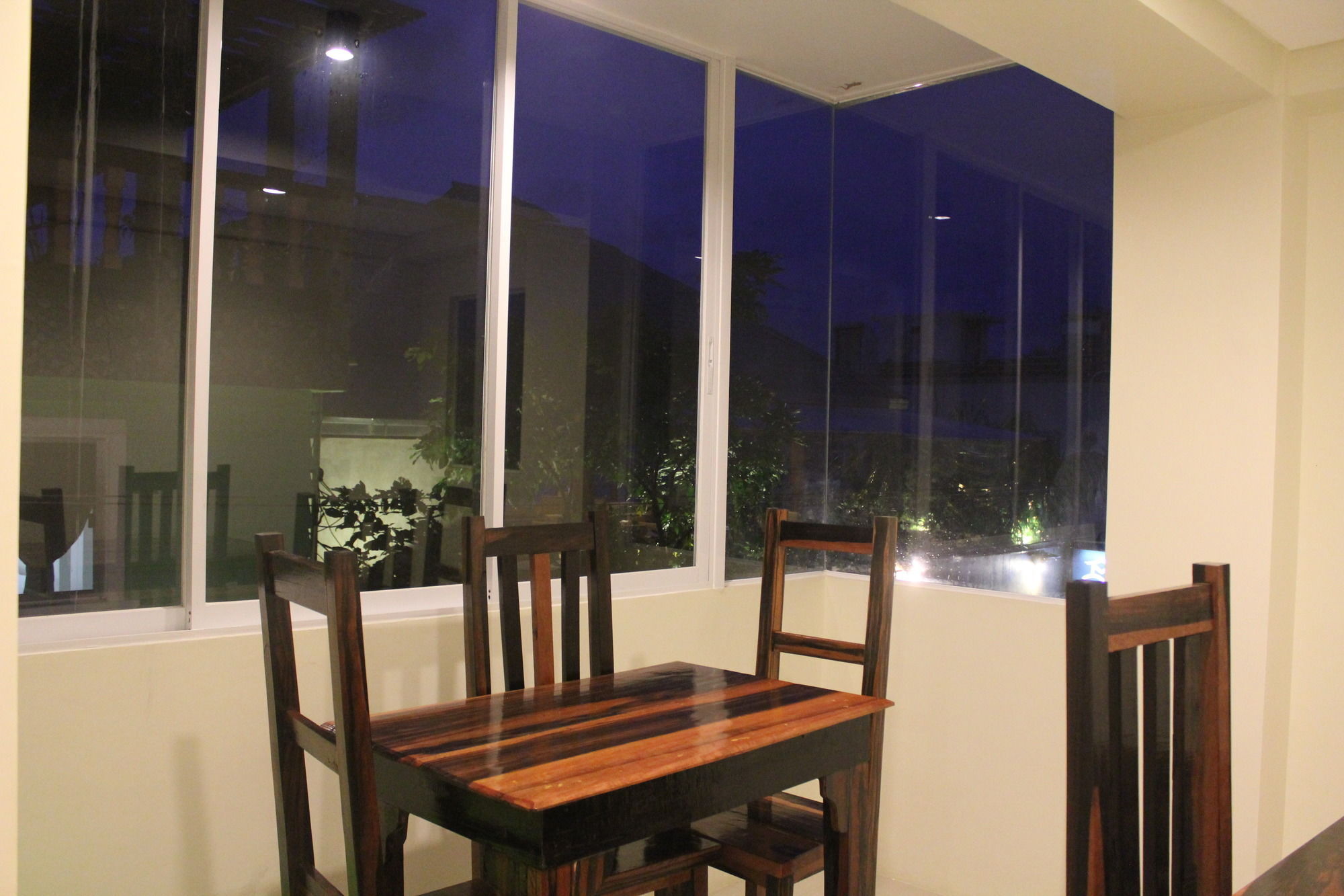 bahay-panuluyan Aqua Travel El Nido